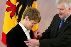 Vettel recibió el Laurel de Plata en Alemania