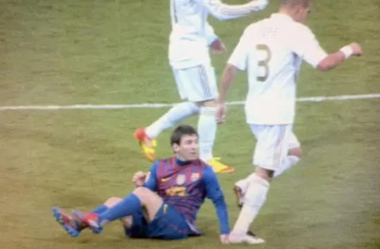 Pepe se disculpa con Messi; afirma que el pisotón fue accidental