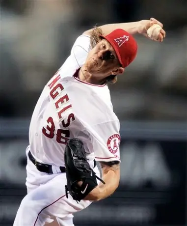 Jered Weaver tira sin hit y sin carrera en el Angelinos 9-0 Mellizos