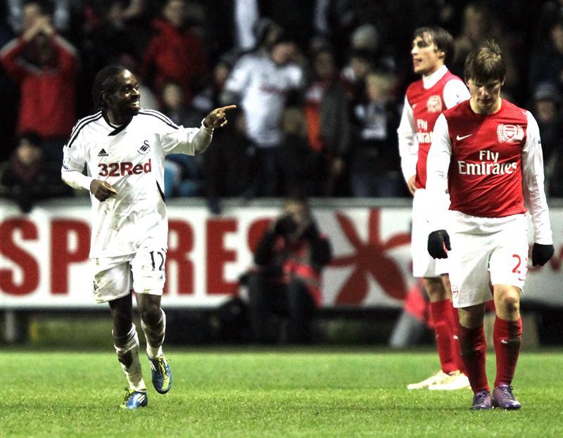 Arsenal cae  3-2 ante el Swansea City.  FOTO: EFE