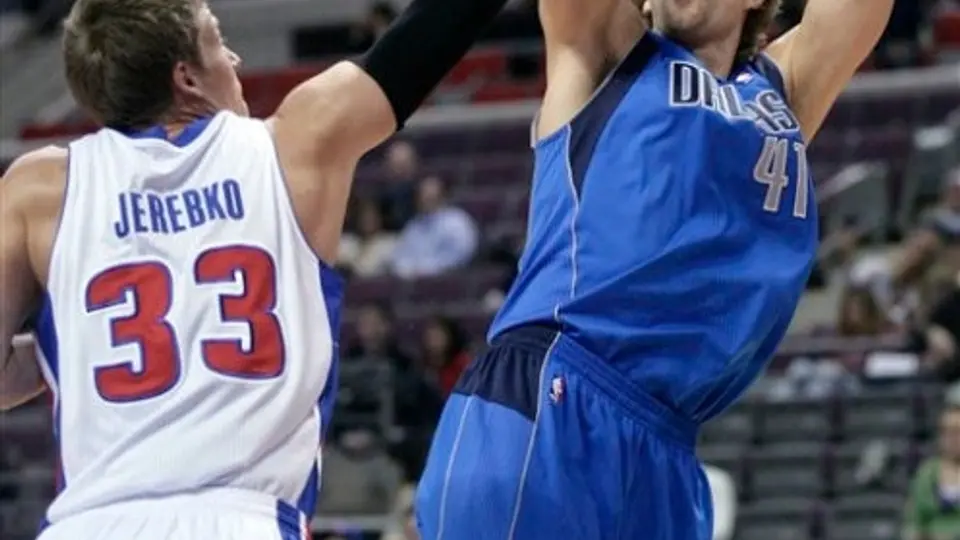 Dallas derrota sin complicaciones 100-86 a Detroit