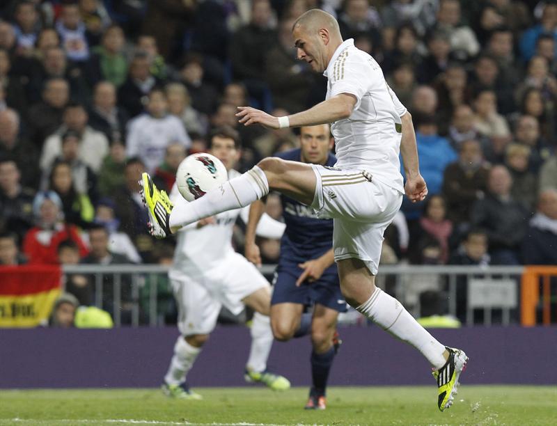 Benzama durante el encuentro en el Bernabéu. FOTO: EFE