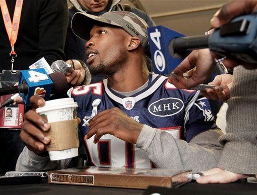 Ocho Cinco espera colaborar en el Super Bowl. FOTO: AP
