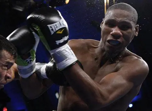 Rival del Canelo queda paralítico y se cancela la pelea