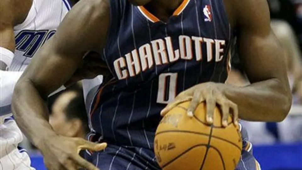 Bobcats caen 96-89 ante el Magic