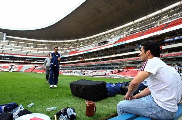 El jugador observó la sesión de la selección paraguaya. FOTO: MEXSPORT