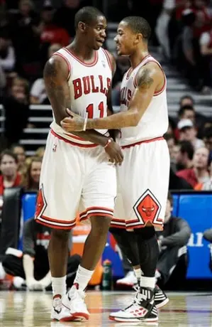 Boozer encabeza victoria de Chicago sobre Memphis