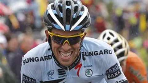 Presidente de la AMA llama "tramposo" a Contador