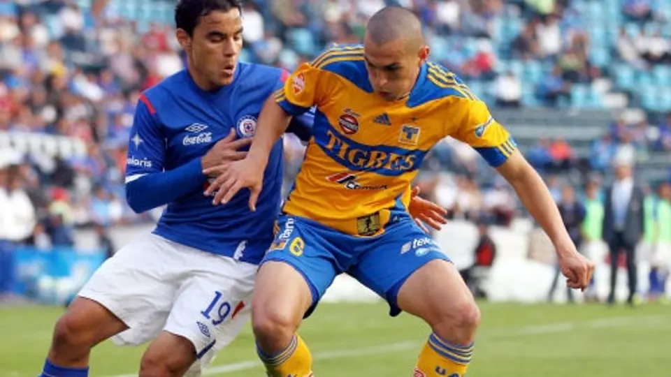 Omar Bravo acepta críticas de la afición de Cruz Azul