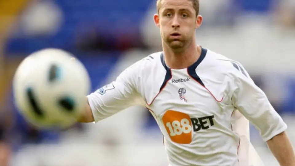 Chelsea refuerza su defensa con Gary Cahill