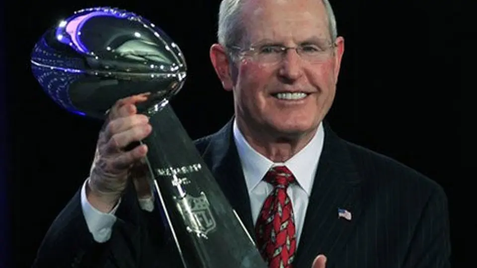 Coughlin desea seguir con Nueva York