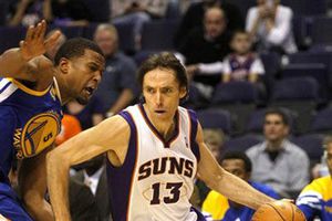 Suns propinan a Warriors su primera derrota de la temporada