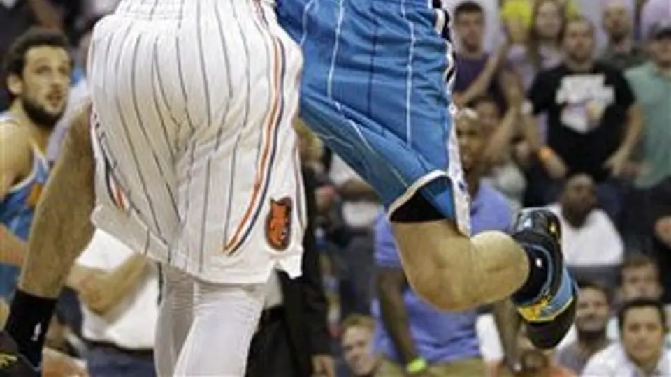 Ayón consigue 2 puntos en triunfo de Hornets sobre Bobcats