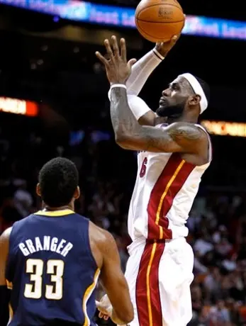 De la mano de LeBron, Miami vapulea 118-83 a Indiana