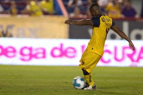 Benítez engañó a Navarrete y anotó el 2-0(FOTO: CÉSAR VICUÑA)