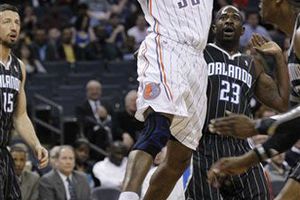 Nájera anota 7 puntos en la victoria de Bobcats