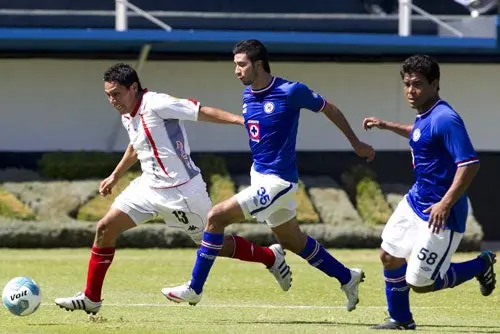 Cruz Azul Hidalgo cae en agónico partido ante Lobos BUAP
