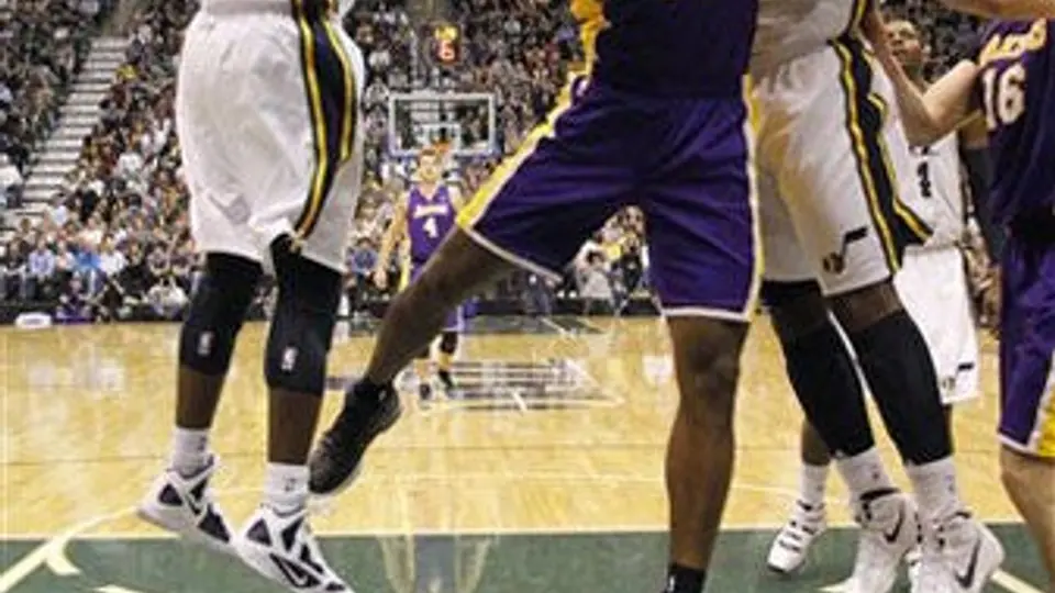 Jazz derrota a Lakers 96-87