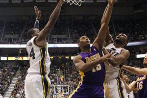 Jazz derrota a Lakers 96-87