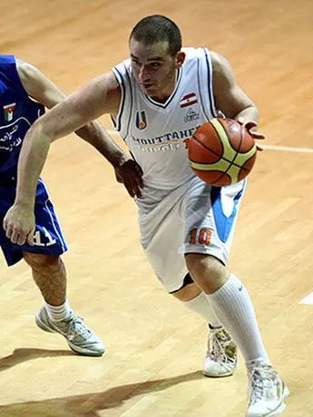 Basquetbolista consigue 113 puntos en partido de la liga libanesa