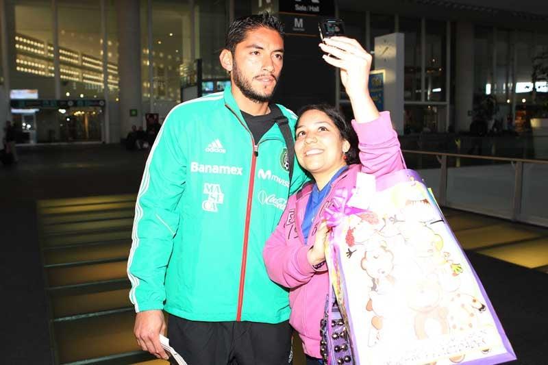 Los jugadores tuvieron un acercamiento con la afición. FOTO: ÓSCAR RAMÍREZ