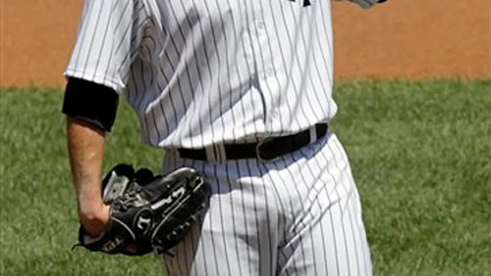 Pettitte firma contrato con Yanquis