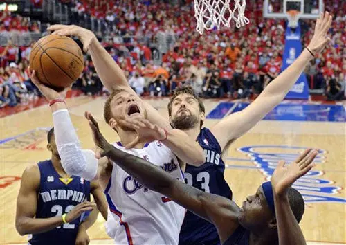 Clippers vencen a Grizzlies y se adelantan en la serie