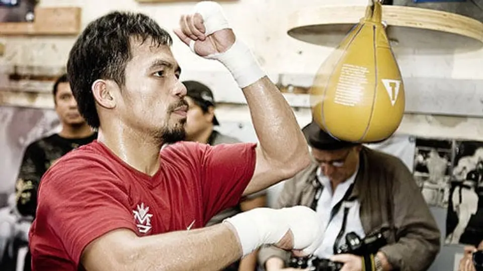 Mayweather reta a Pacquiao vía Twitter