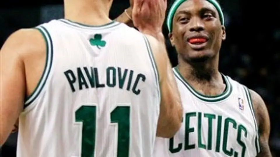 En duelo de suplentes, Celtics vence 78-66 al Heat