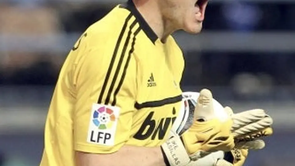Casillas no piensa en el posible duelo ante Barça en Copa del Rey