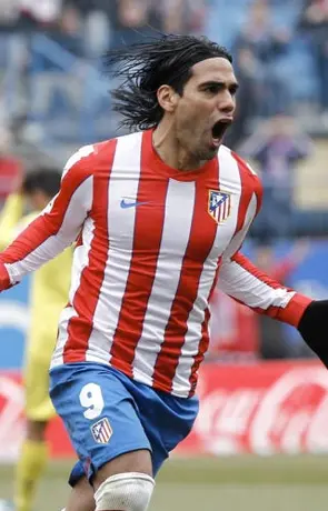 Simeone consigue primer triunfo con Atlético de Madrid
