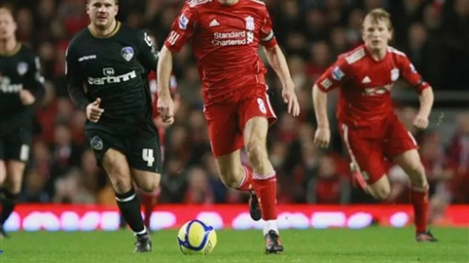 Liverpool golea a Oldham y avanza en la FA Cup
