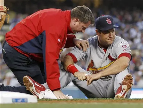 Berkman, permanecerá fuera de 6 a 8 semanas