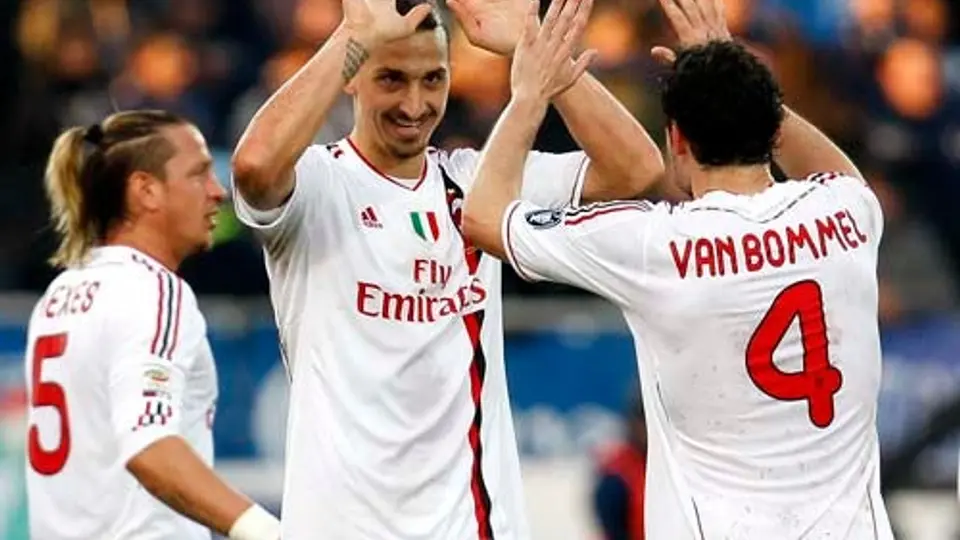 Milan recupera terreno tras golear al Novara