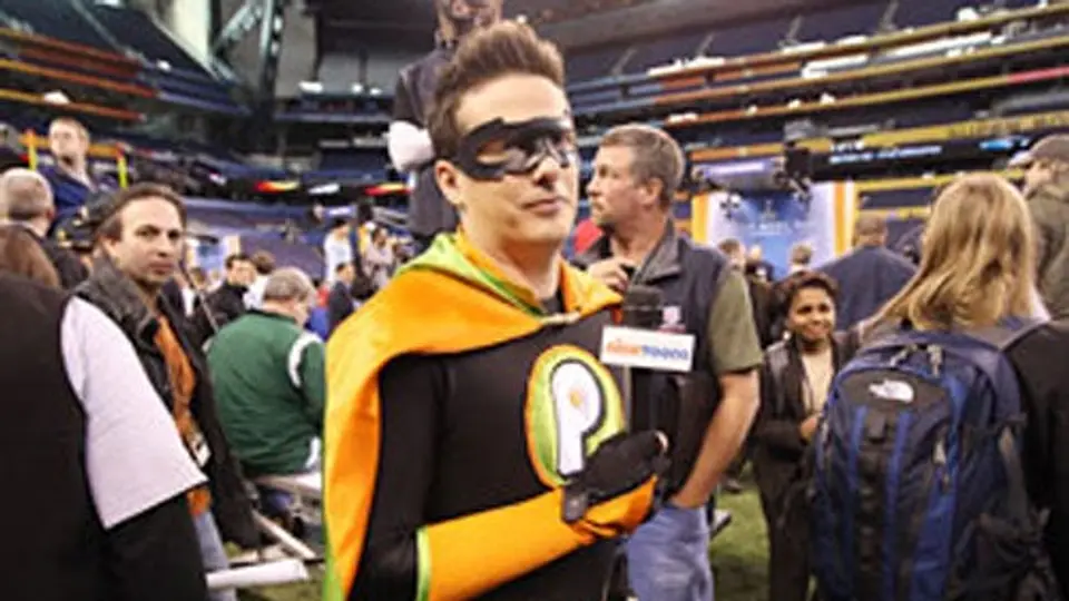 Súper héroes visitan el Super Bowl