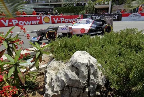 Checo finaliza undécimo en Montecarlo
