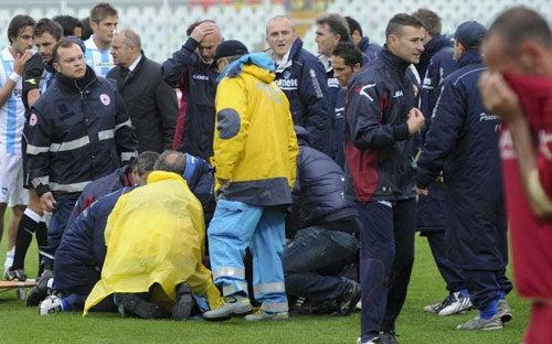 Los médicos buscaron reanimarlo. (FOTO: AP)