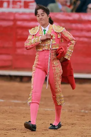 Hilda Tenorio destaca en corrida femenil de la Temporada Grande