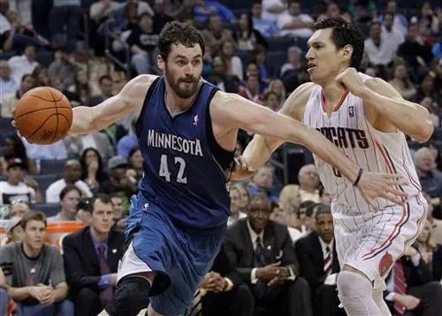 Nájera marca dos puntos en derrota de Bobcats ante Minnesota