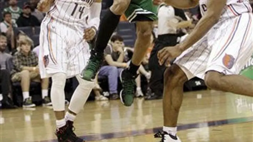 Celtics vence a Bobcats pese a ausencias