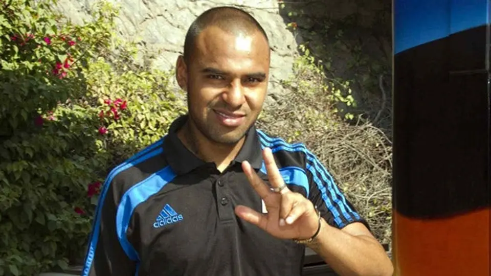 Le dan el 7' a Pacheco