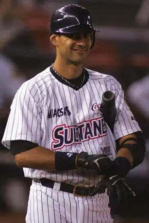 Luis Alfonso García encabezó la victoria de Rakuten en el beisbol japonés