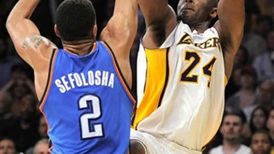 Lakers se imponen al Thunder en doble Tiempo Extra