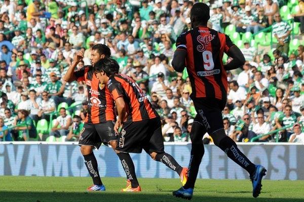 Armando Zamorano venció a Oswaldo Sánchez al minuto 7 | EFE