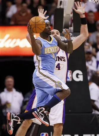 Nuggets aseguran su lugar en playoffs