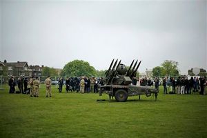 Fuerzas armadas presentan misiles para la seguridad de JO