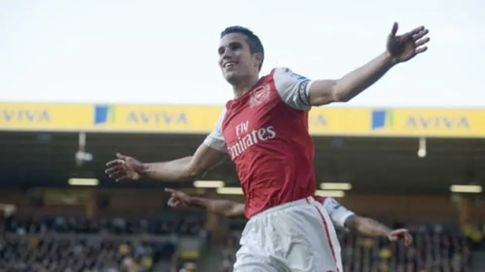 Van Persie desmiente conflicto con Arsenal