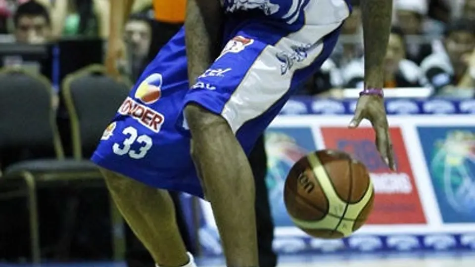 Fuerza Regia recibe hoy a Huracanes