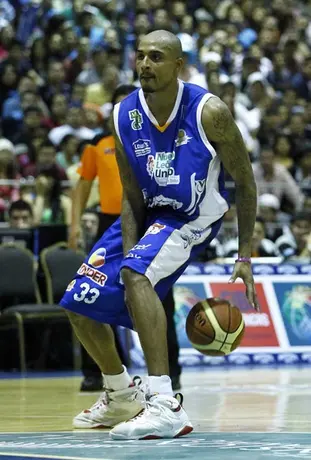 Fuerza Regia recibe hoy a Huracanes