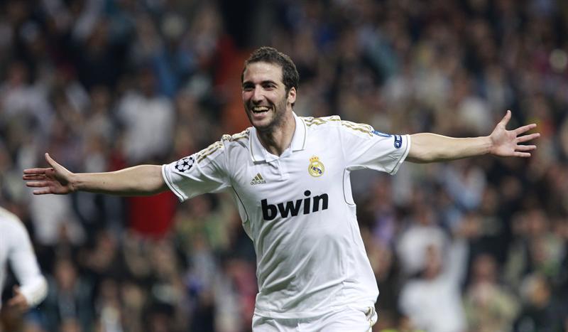 Higuaín celebra su tanto al minuto 26. FOTO: EFE